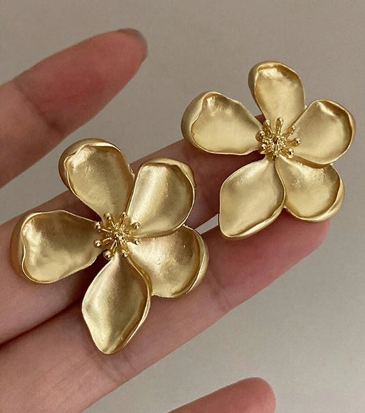 Metallic flower ( earring)